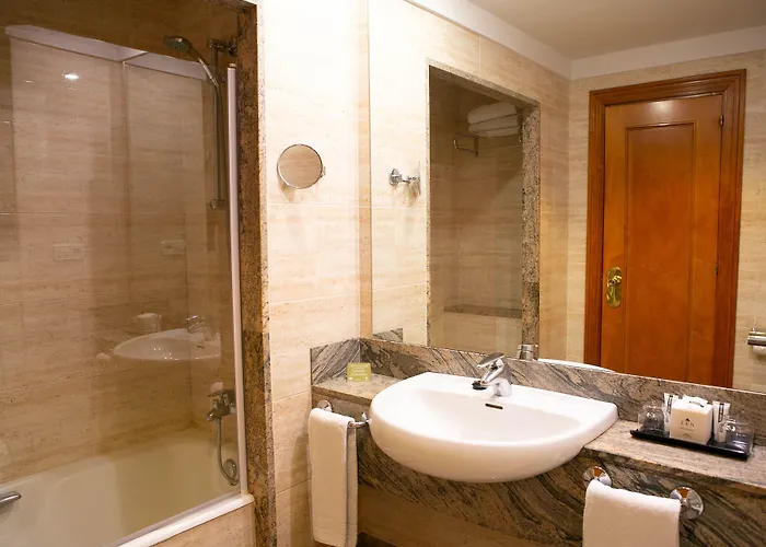 Hotel Sercotel Ciudad De 4*